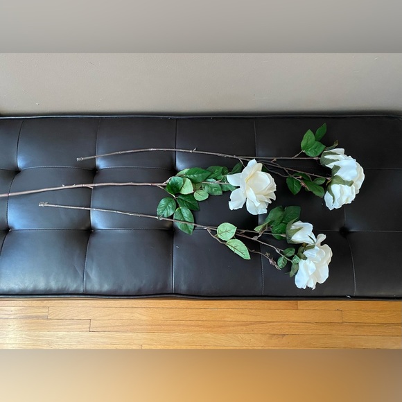 Long stem artificial roses - Picture 4 of 4